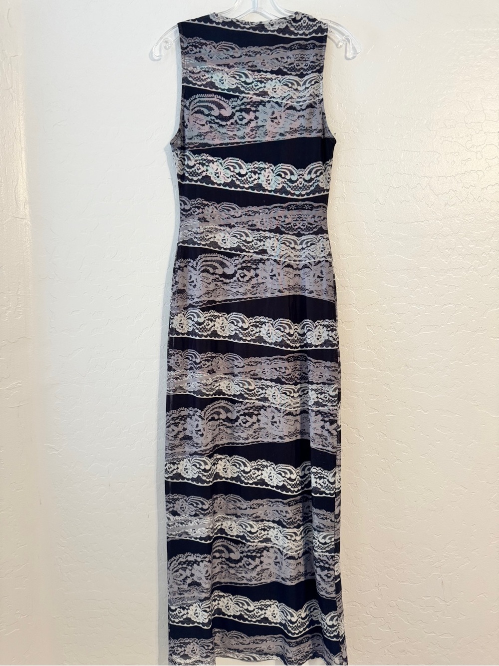 👗Like new🌸Motel Rocks 90s Minimalist Lace Print Mesh Maxi Dress Black Bodycon Si